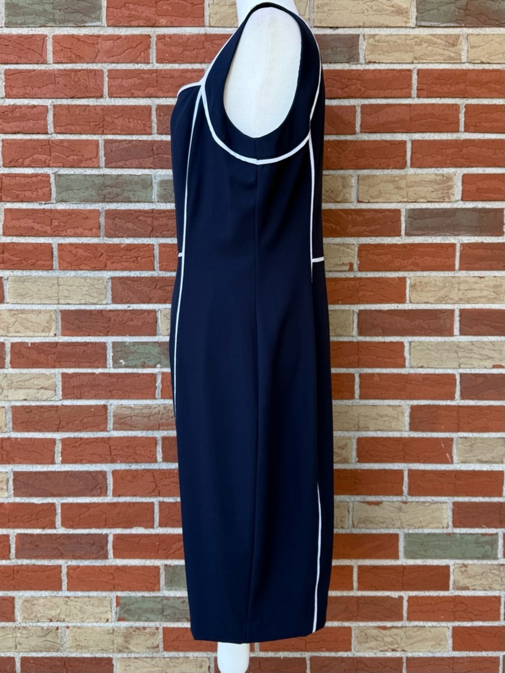 White House Black Market NWT Navy Blue White Sleeveless Sheath Dress 👗 - Picture 6 of 13